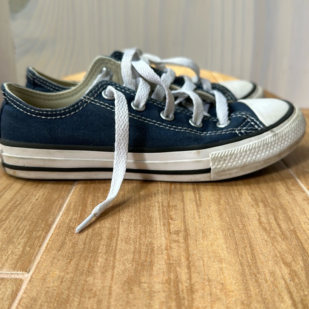 Size 13.5 youth converse low top sneakers navy blue